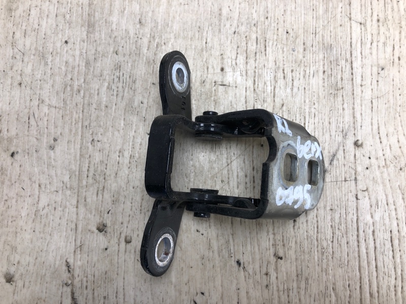 Запчасть петля двери верхняя задняя левая JEEP PATRIOT 10-17 2014 MK74 2.4 ED3 5074257AB Б/У Петля двери верхняя задняя левая JEEP PATRIOT 10-17 2014 MK74 2.4 ED3 5074257AB Б/У