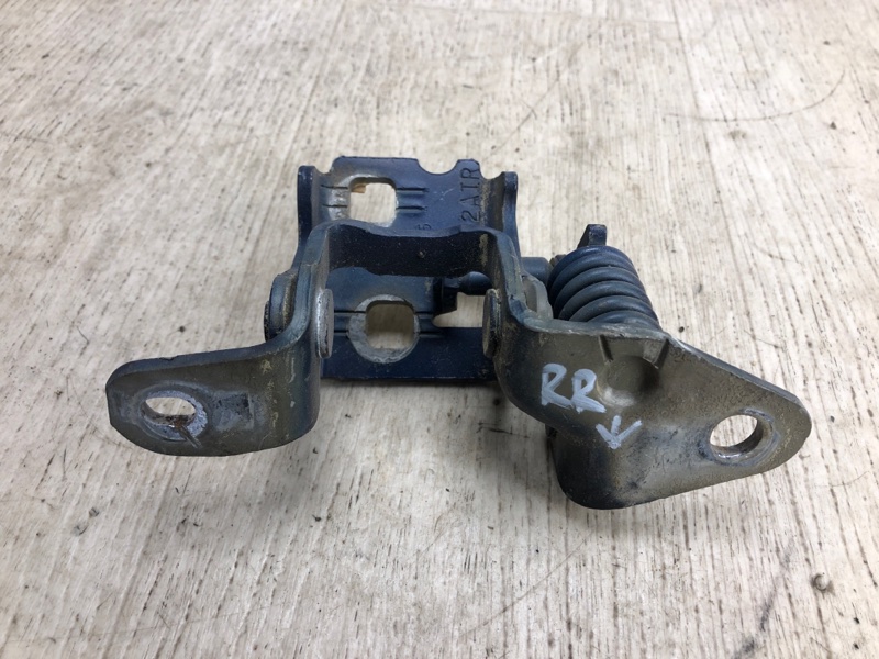 Петля двери нижняя задняя правая JEEP PATRIOT 10-17 MK74 2.4 ED3 Петля двери нижняя задняя правая JEEP PATRIOT 10-17 MK74 2.4 ED3