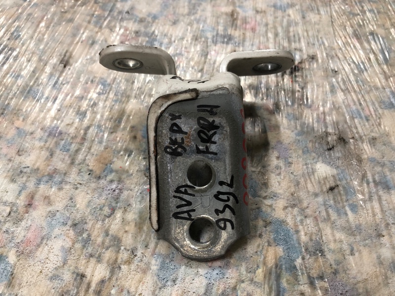 Запчасть петля двери верхняя передняя правая TOYOTA AVALON 05-12 2007 Седан 3.5 2GR-FE 68710-AA020 Б/У Петля двери верхняя передняя правая TOYOTA AVALON 05-12 2007 Седан 3.5 2GR-FE 68710-AA020 Б/У