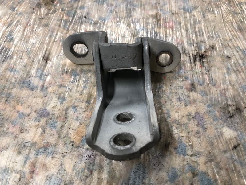 Петля двери верхняя передняя правая AVALON 05-12 2007 Седан 3.5 2GR-FE Петля двери верхняя передняя правая AVALON 05-12 2007 Седан 3.5 2GR-FE