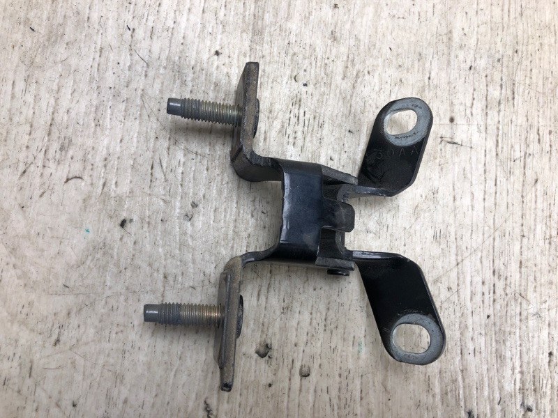 Петля крышки багажника правая JEEP COMPASS 06-16 2016 MK49 2.0 ECN 4589530AA Б/У