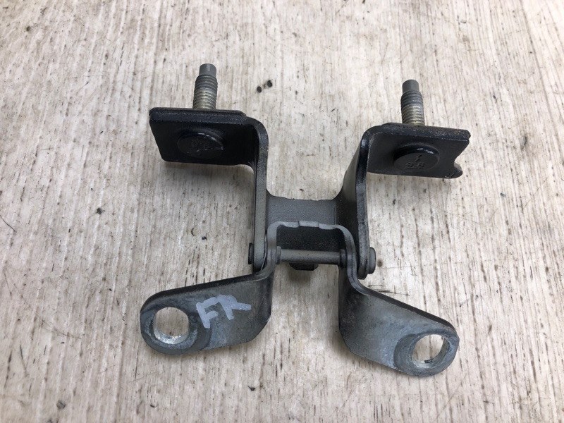 Петля крышки багажника правая JEEP COMPASS 06-16 MK49 2.0 ECN