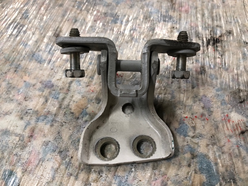 Петля двери верхняя задняя правая GALANT 03-12 2012 Седан 2.4 4G69