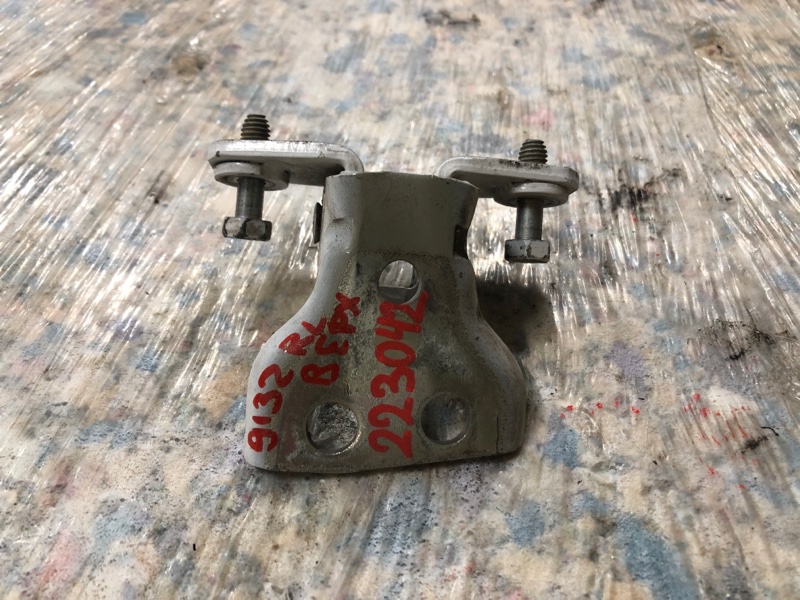 Петля двери верхняя задняя левая MITSUBISHI GALANT 03-12 2012 Седан 2.4 4G69 MR220211 Б/У