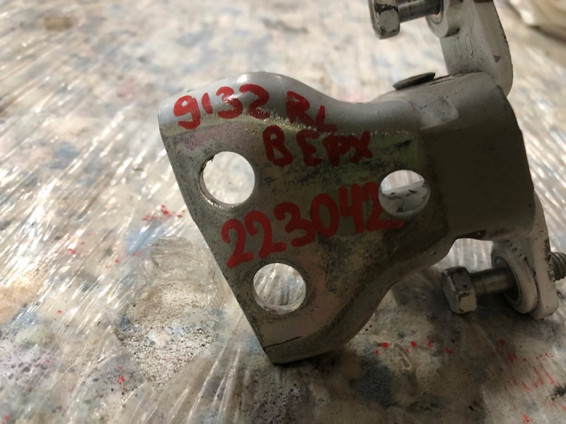 Петля двери верхняя задняя левая GALANT 03-12 2012 Седан 2.4 4G69