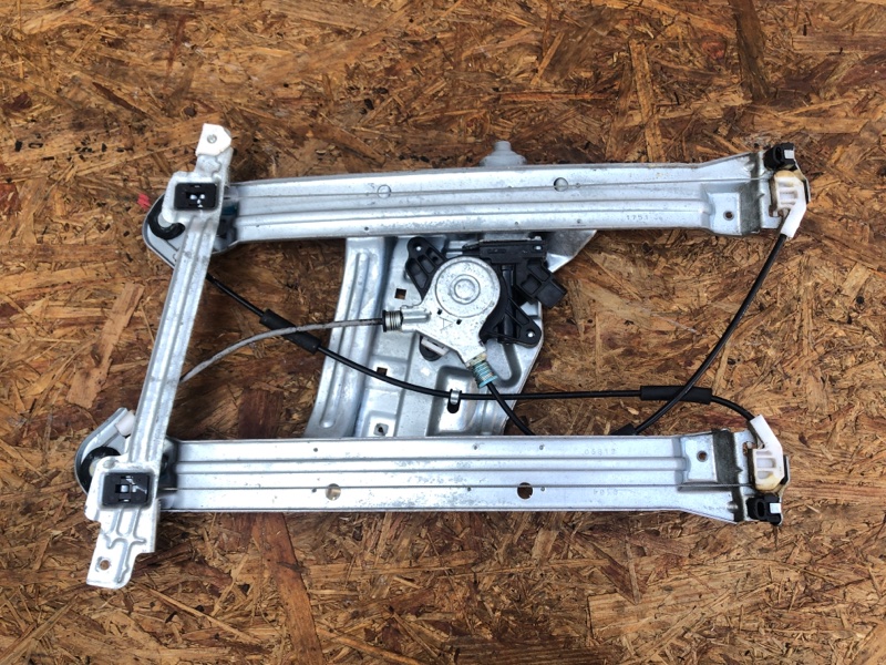 Стеклоподъемник передний правый MITSUBISHI GALANT 03-12 2012 Седан 2.4 4G69 MR599948 Б/У