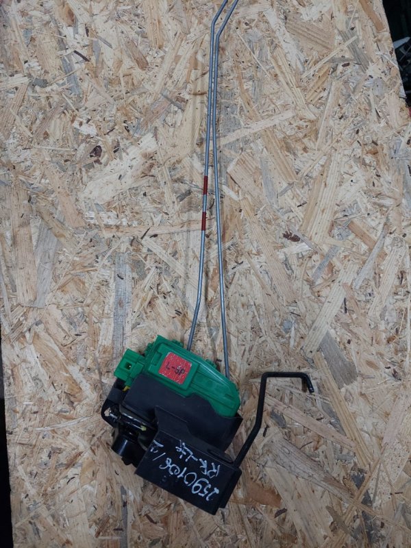 Запчасть замок двери задний левый HYUNDAI ACCENT RB 10- 2013 Хетчбек 1.6 81410-1R030 Б/У Замок двери задний левый HYUNDAI ACCENT RB 10- 2013 Хетчбек 1.6 81410-1R030 Б/У