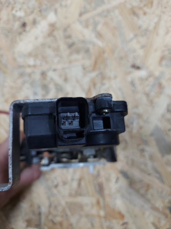 Замок двери задний левый MITSUBISHI OUTLANDER 03-07 Внедорожник 2.4 Замок двери задний левый MITSUBISHI OUTLANDER 03-07 Внедорожник 2.4