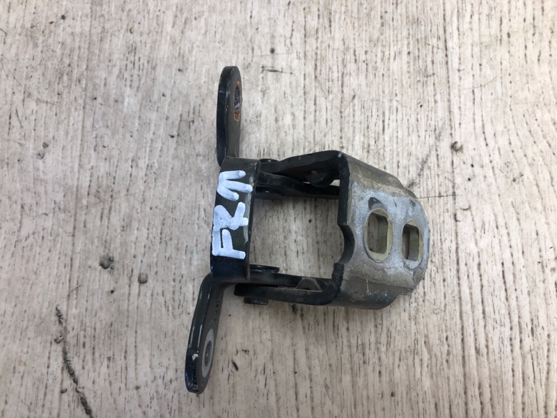 Запчасть петля двери верхняя передняя правая JEEP PATRIOT 10-17 2010 MK74 2.0 ECN 5074256AB Б/У Петля двери верхняя передняя правая JEEP PATRIOT 10-17 2010 MK74 2.0 ECN 5074256AB Б/У