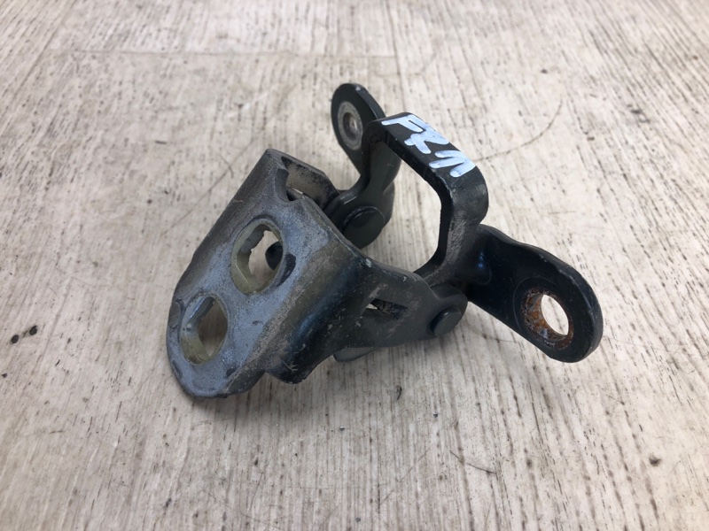 Петля двери верхняя передняя правая PATRIOT 10-17 2010 MK74 2.0 ECN Петля двери верхняя передняя правая PATRIOT 10-17 2010 MK74 2.0 ECN