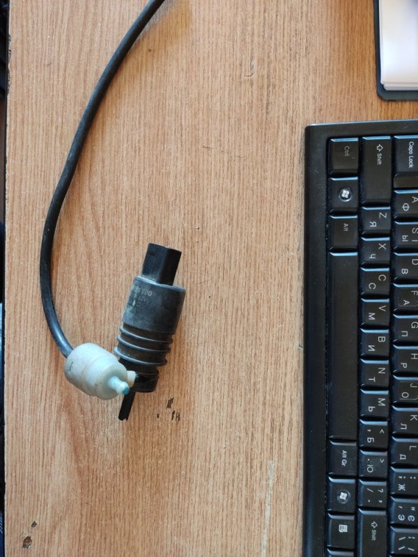 Насос омывателя стекла MITSUBISHI OUTLANDER XL 05-13