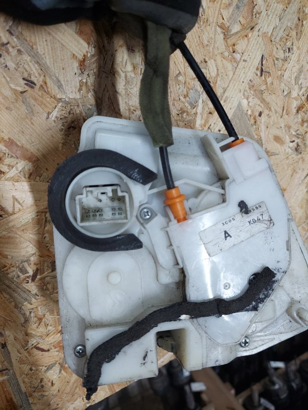 Замок двери задний левый CX-5 (KE) 11-17