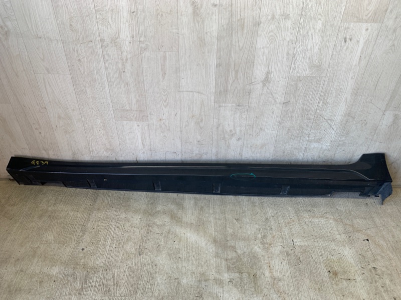 Запчасть накладка порога наружная левая KIA OPTIMA JF 15-20 2016 JF 2.4 G4KJ 87751-D5000 Б/У Накладка порога наружная левая KIA OPTIMA JF 15-20 2016 JF 2.4 G4KJ 87751-D5000 Б/У