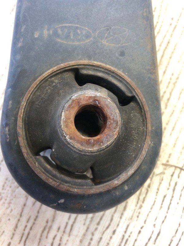 Рычаг передней подвески нижний правый KIA RIO UB 2011-2017 UB 1.6 G4FD Рычаг передней подвески нижний правый KIA RIO UB 2011-2017 UB 1.6 G4FD