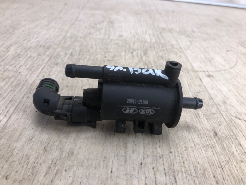 Клапан электромагнитный (вакуумный) KIA SORENTO XM 09-14 XM 2.4 G4KE 28910-25100 Б/У