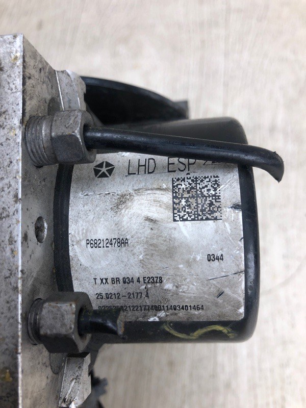 Блок ABS COMPASS 06-16 2014 MK49 2.0 ECN Блок ABS COMPASS 06-16 2014 MK49 2.0 ECN