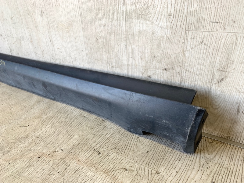 Накладка порога наружная левая CHEROKEE 14- 2017 KL 2.4 ED6 Накладка порога наружная левая CHEROKEE 14- 2017 KL 2.4 ED6