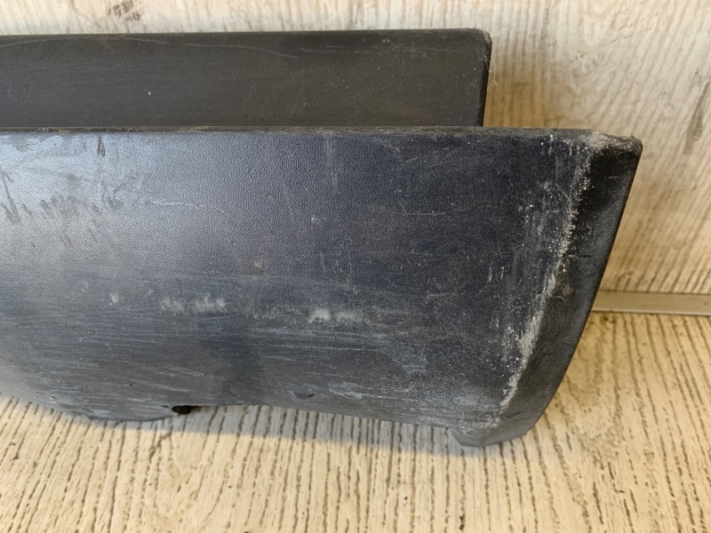 Накладка порога наружная левая CHEROKEE 14- 2017 KL 2.4 ED6 Накладка порога наружная левая CHEROKEE 14- 2017 KL 2.4 ED6