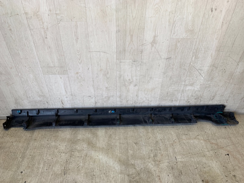 Накладка порога наружная левая CHEROKEE 14- 2017 KL 2.4 ED6 Накладка порога наружная левая CHEROKEE 14- 2017 KL 2.4 ED6