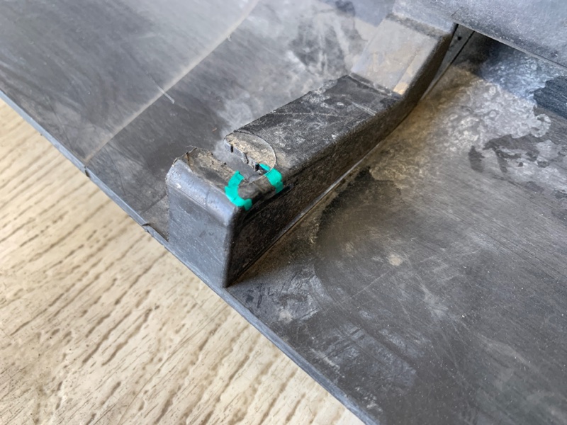 Накладка порога наружная левая CHEROKEE 14- 2017 KL 2.4 ED6 Накладка порога наружная левая CHEROKEE 14- 2017 KL 2.4 ED6