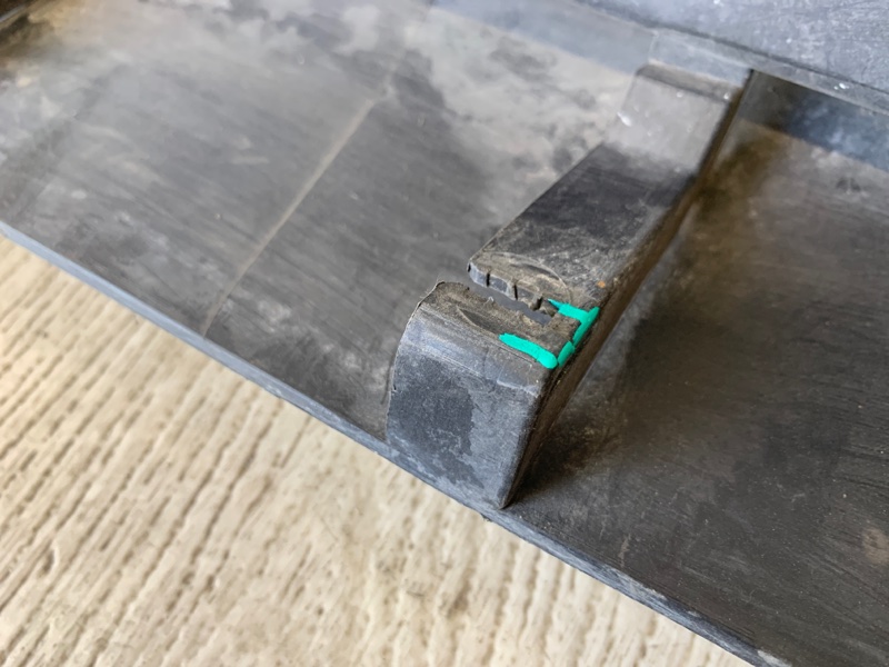 Накладка порога наружная левая CHEROKEE 14- 2017 KL 2.4 ED6 Накладка порога наружная левая CHEROKEE 14- 2017 KL 2.4 ED6