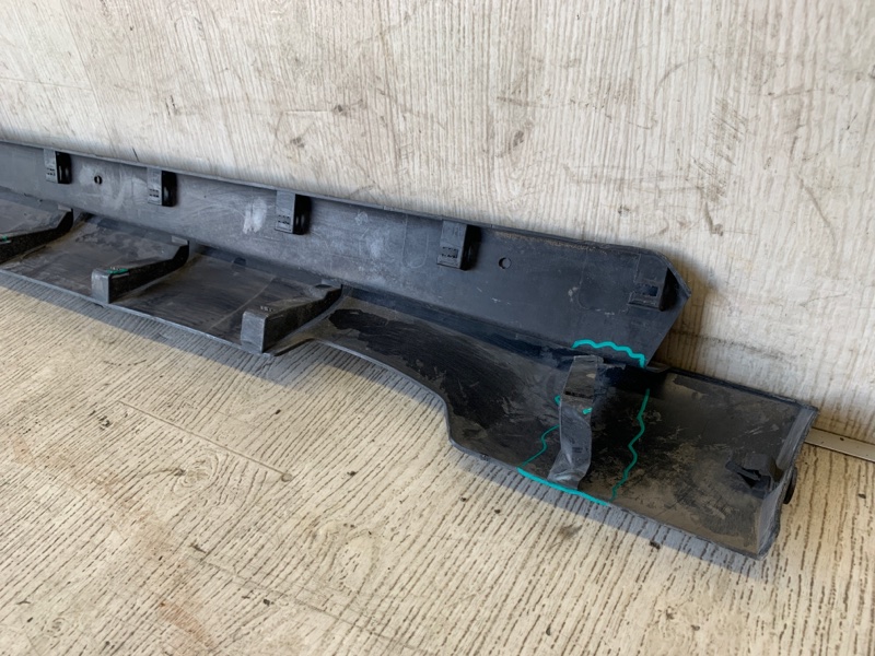 Накладка порога наружная левая CHEROKEE 14- 2017 KL 2.4 ED6 Накладка порога наружная левая CHEROKEE 14- 2017 KL 2.4 ED6