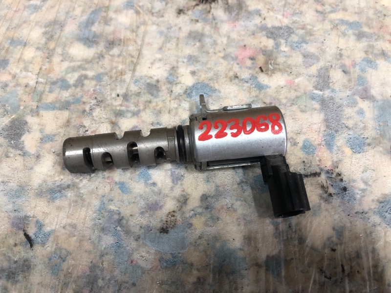 Запчасть клапан изменения фаз грм TOYOTA SIENNA 11-16 2015 Минивэн 3.5 2GR-FE 15340-0P020 Б/У Клапан изменения фаз ГРМ TOYOTA SIENNA 11-16 2015 Минивэн 3.5 2GR-FE 15340-0P020 Б/У