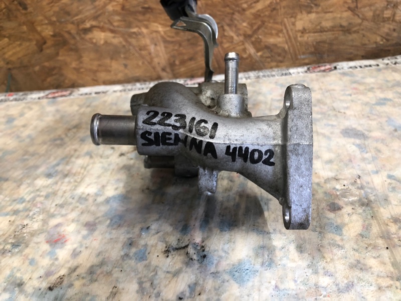 Фланец системы охлаждения SIENNA 11-16 2015 Минивэн 3.5 2GR-FE