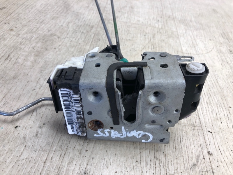 Запчасть замок двери задний левый JEEP COMPASS 06-16 2014 MK49 2.0 ECN 4589651AD Б/У Замок двери задний левый JEEP COMPASS 06-16 2014 MK49 2.0 ECN 4589651AD Б/У