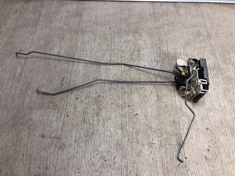 Замок двери задний правый JEEP COMPASS 06-16 MK49 2.0 ECN Замок двери задний правый JEEP COMPASS 06-16 MK49 2.0 ECN