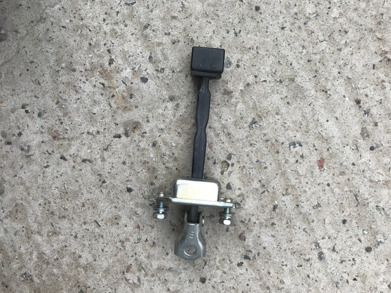 Ограничитель двери задний левый ASX / OUTLANDER SPORT 10-21