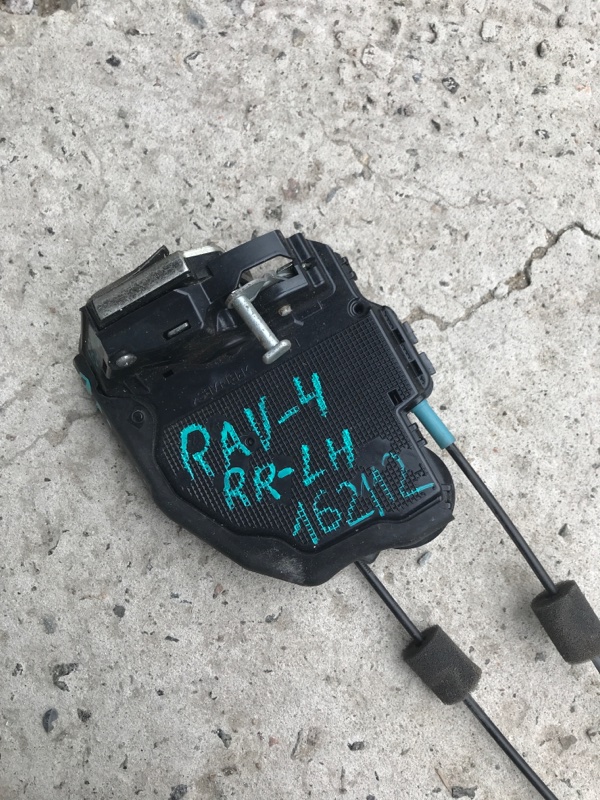 Запчасть замок двери задний левый TOYOTA RAV4 05-12 2008 GSA33 3.5 2GR-FE 69060-42020 Б/У Замок двери задний левый TOYOTA RAV4 05-12 2008 GSA33 3.5 2GR-FE 69060-42020 Б/У