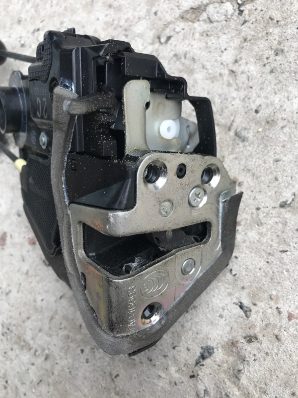 Замок двери задний левый TOYOTA RAV4 05-12 GSA33 3.5 2GR-FE Замок двери задний левый TOYOTA RAV4 05-12 GSA33 3.5 2GR-FE