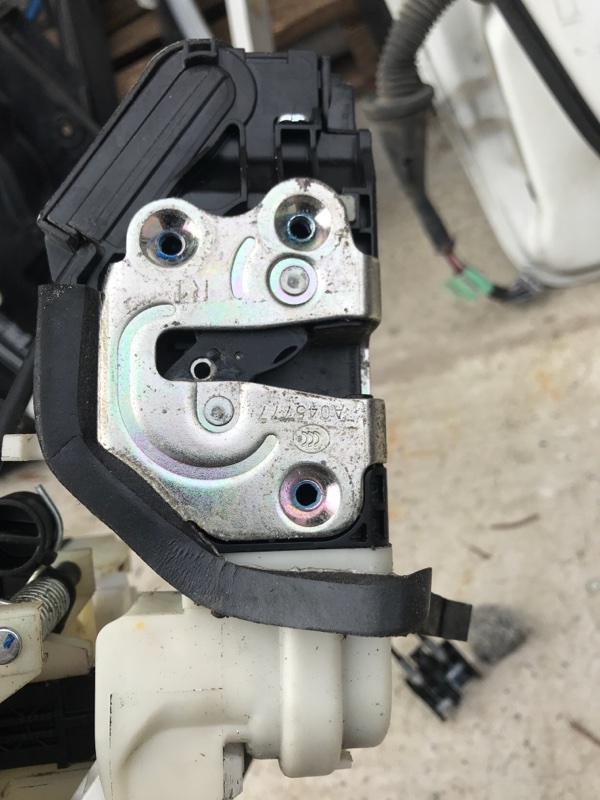 Замок двери передний правый KIA SOUL PS 13-19 PS 1.6 Замок двери передний правый KIA SOUL PS 13-19 PS 1.6