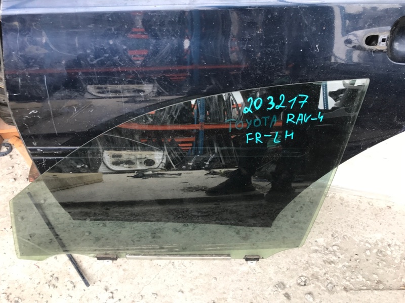 Запчасть стекло двери переднее левое TOYOTA RAV4 05-12 68102-42160 Б/У Стекло двери переднее левое TOYOTA RAV4 05-12 68102-42160 Б/У
