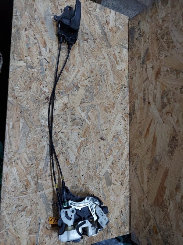 Замок двери задний левый LANCER X 10 07-15 2008 Седан 2.0