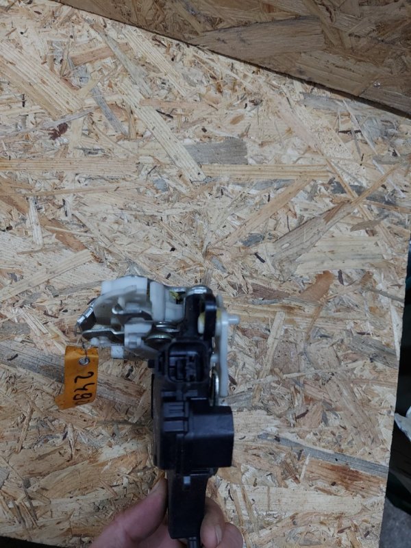 Замок двери задний левый LANCER X 10 07-15 2008 Седан 2.0