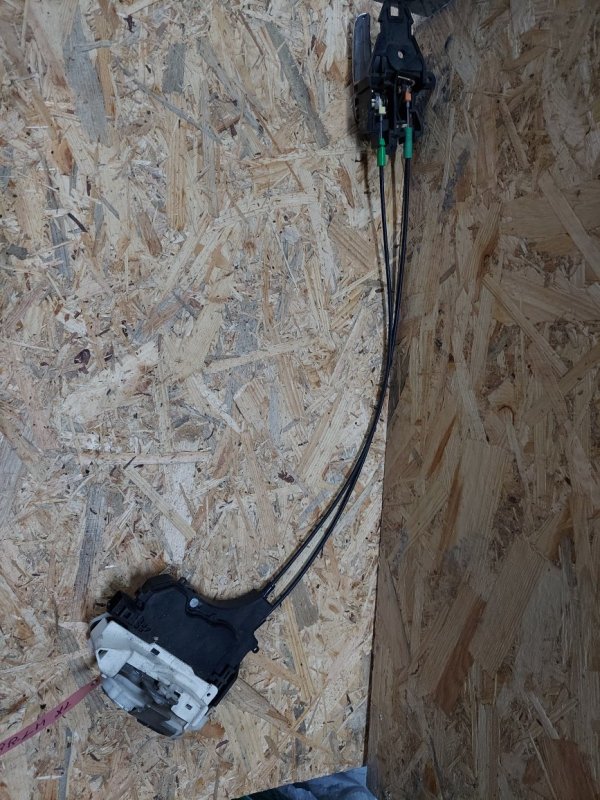 Замок двери задний левый MITSUBISHI OUTLANDER XL 05-13 MN145875 Б/У