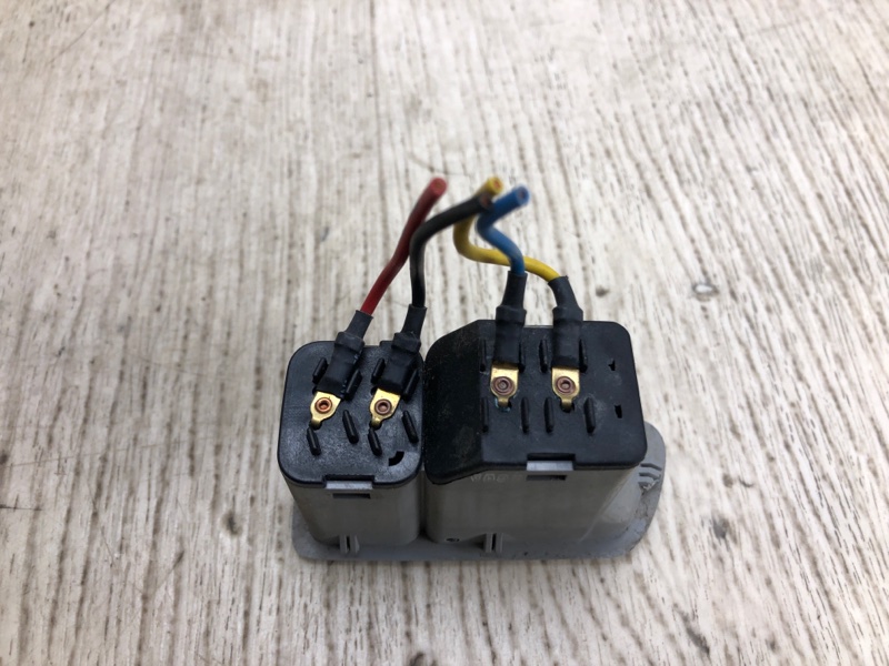 Кнопка открывания багажника внутренняя OPTIMA TF 11-16 2011 TF 2.4 G4KJ