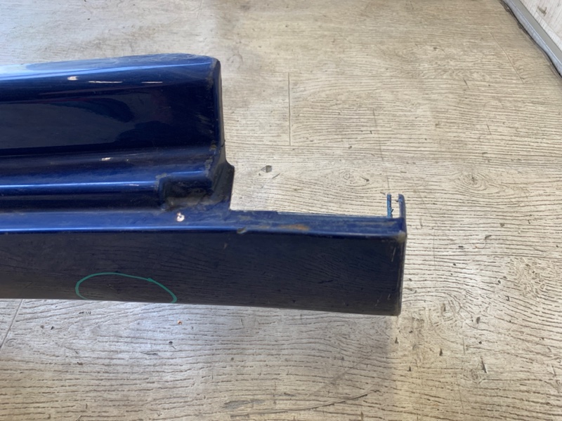 Накладка порога наружная правая 200 14-16 2015 UF 2.4 ED6