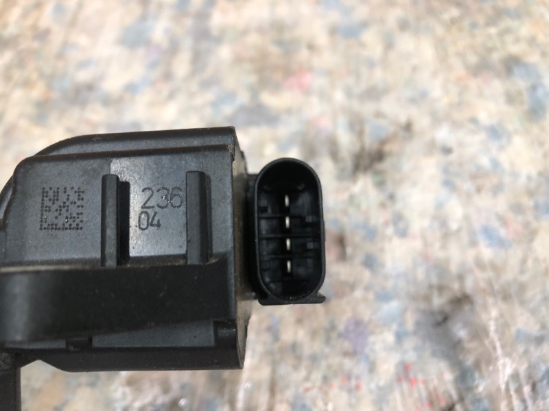 Катушка зажигания QX30 16-20 2019 Внедорожник 2.0 20PET