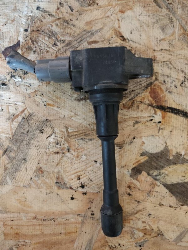 Запчасть катушка зажигания NISSAN X-TRAIL T30 01-07 T30 2.5 QR25DE Б/У Катушка зажигания NISSAN X-TRAIL T30 01-07 T30 2.5 QR25DE Б/У