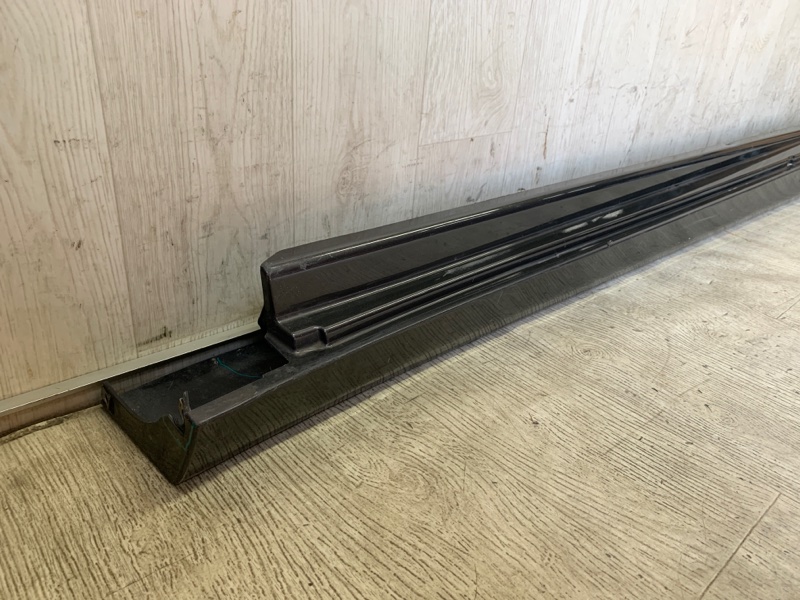 Накладка порога наружная левая 200 14-16 2015 UF 2.4 ED6