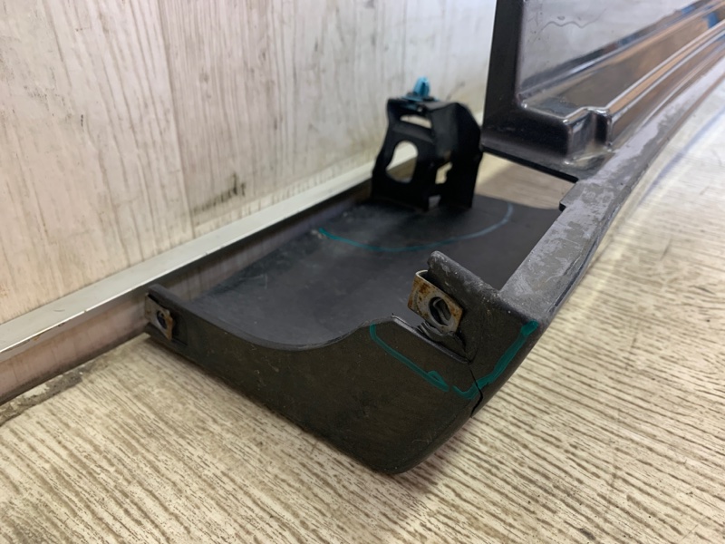 Накладка порога наружная левая 200 14-16 2015 UF 2.4 ED6