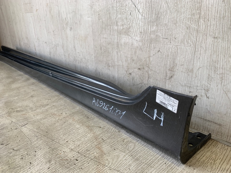 Накладка порога наружная левая 200 14-16 2015 UF 2.4 ED6