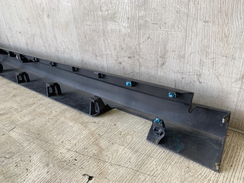 Накладка порога наружная левая 200 14-16 2015 UF 2.4 ED6