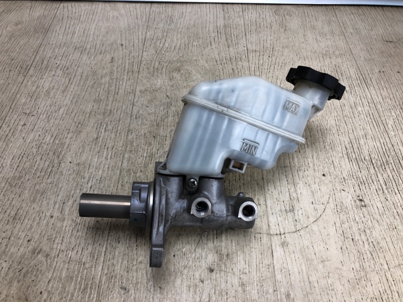 Главный тормозной цилиндр KIA OPTIMA TF 11-16 2011 TF 2.4 G4KJ 58510-2T200 Б/У