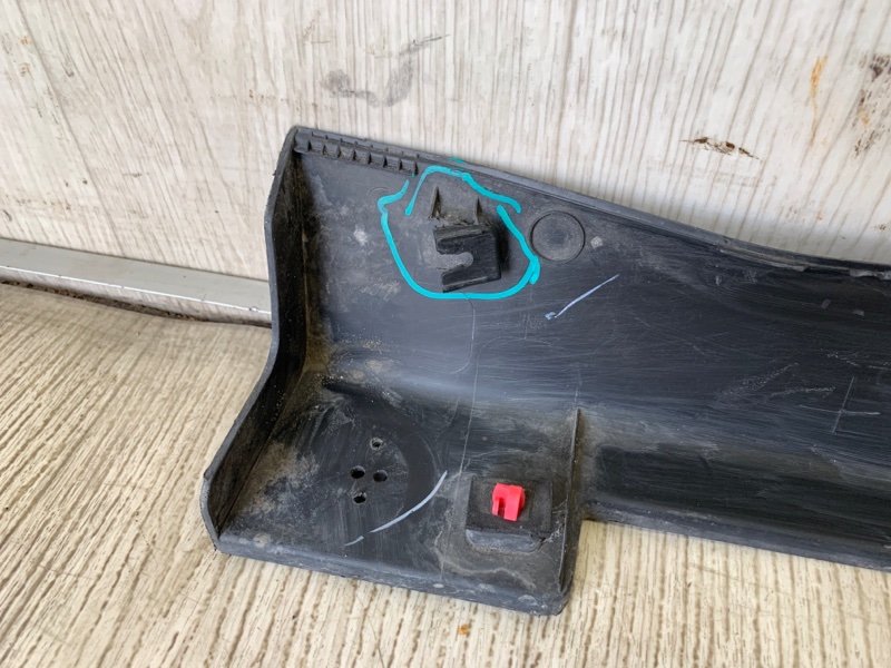 Накладка порога наружная левая SORENTO UM 14- 2015 UM 2.4 G4KJ