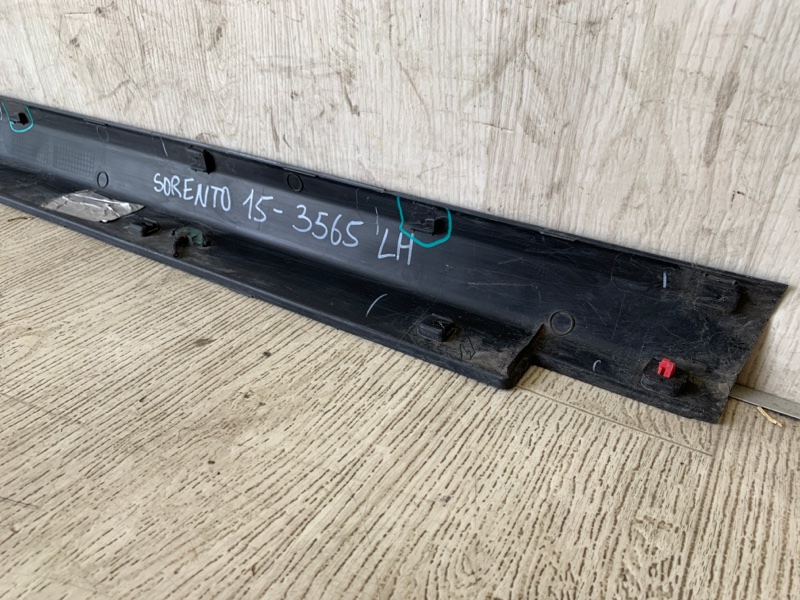Накладка порога наружная левая SORENTO UM 14- 2015 UM 2.4 G4KJ