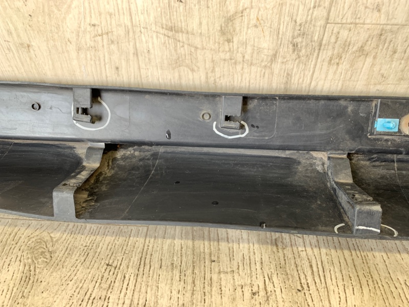 Накладка порога наружная правая CHEROKEE 14- 2014 KL 3.2 EHB Накладка порога наружная правая CHEROKEE 14- 2014 KL 3.2 EHB